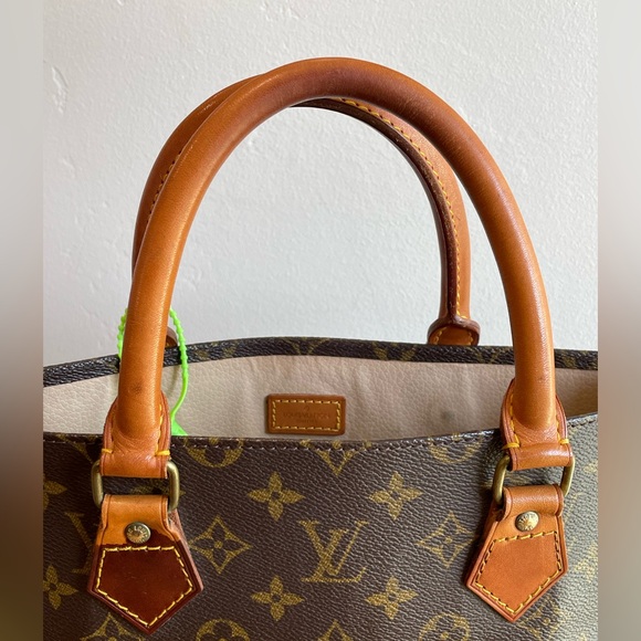 Louis Vuitton Monogram Sac Plat Hand Bag - Vintage
!!Very Good Condition!! - Picture 2 of 9